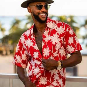 Kenny Flowers Red Moon Shine Hawaiian Shirt Like New Men’s Large